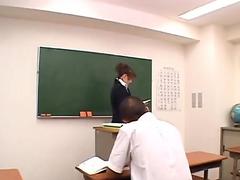 Nami Kimura, teacher in heats, goes down on a young student - More at Slurpjp.com