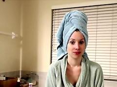 Lelu Love-WEBCAM: Hair Brushing Washing Shower Oiling Up